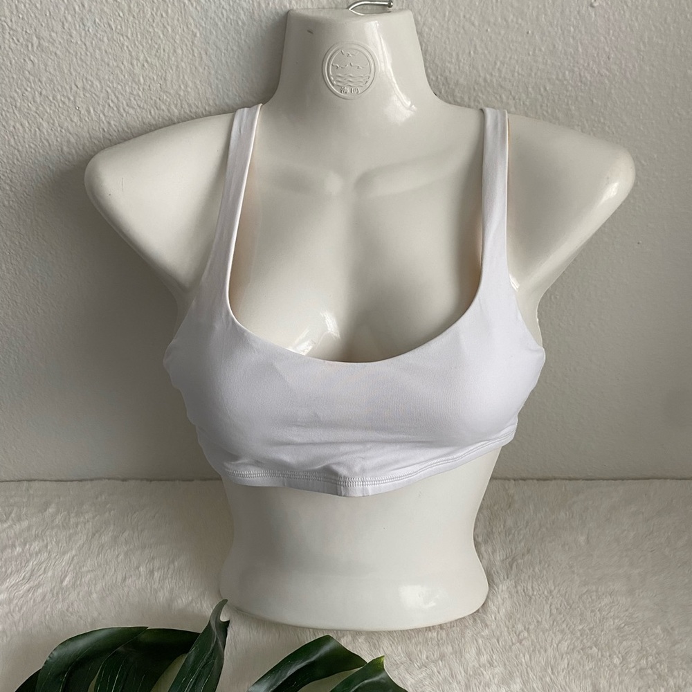 Lululemon sports bra - Picture 6 of 8